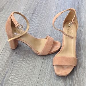 Naturalizer Heels